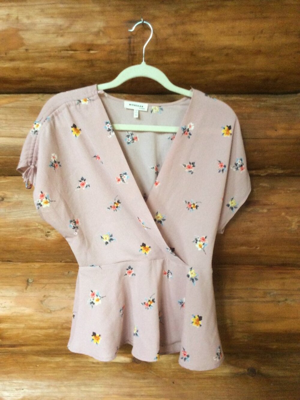 Monteau Los Angeles Muted Pink Floral Peplum Feminine Faux Wrap Top Size Medium